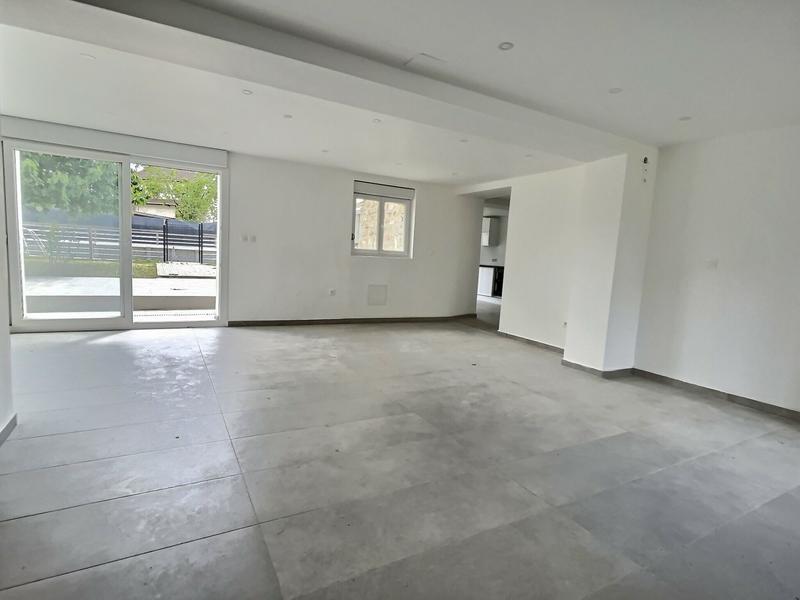 Maison en pierre - 193 m² - 6 pièces