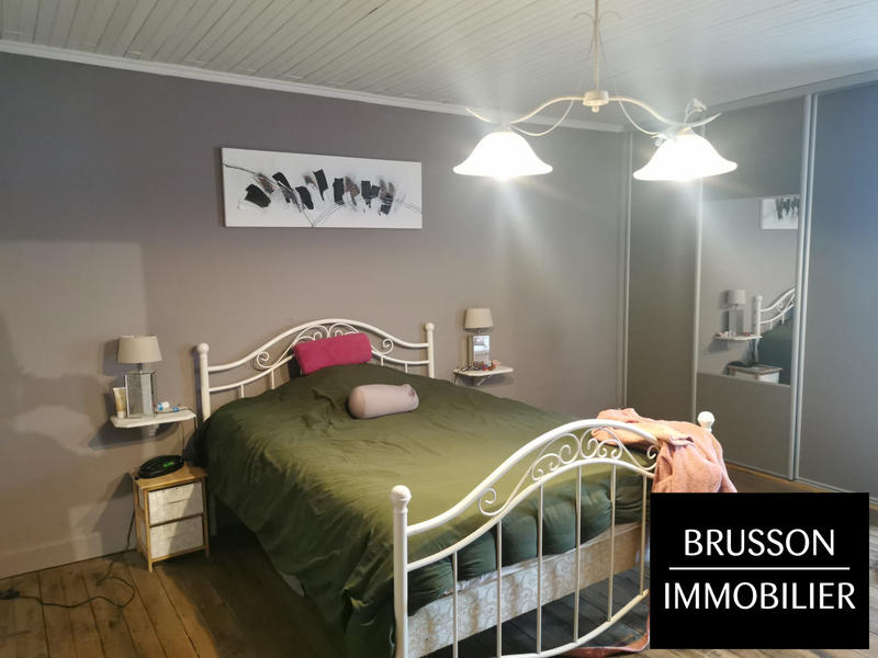 Maison - 184 m² - 9 pièces