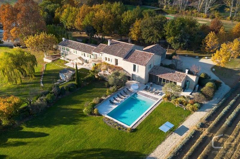 Mas - 500 m² - 12 pièces