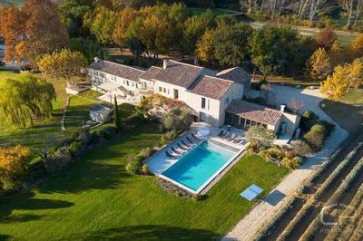 Mas - 500 m² - 12 pièces