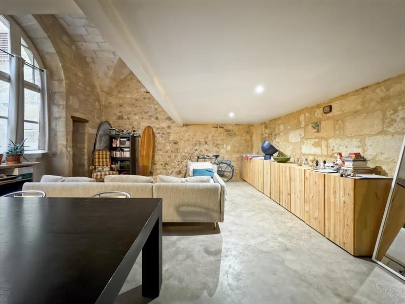 Appartement - 85 m² - 3 pièces