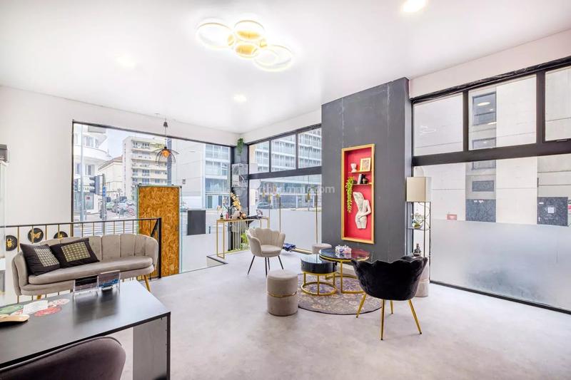 Bureau - 68 m² - 2 pièces