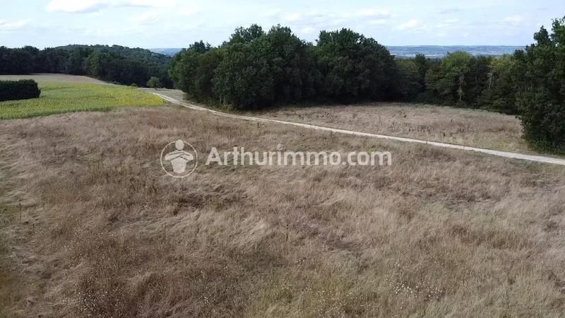 Terrain - 2 200 m²