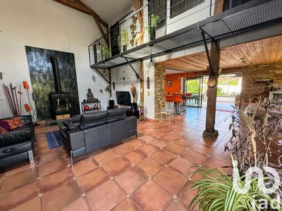 Maison - 212 m² - 5 pièces