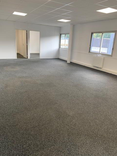 Local d'activité / Entrepôt - 633 m²