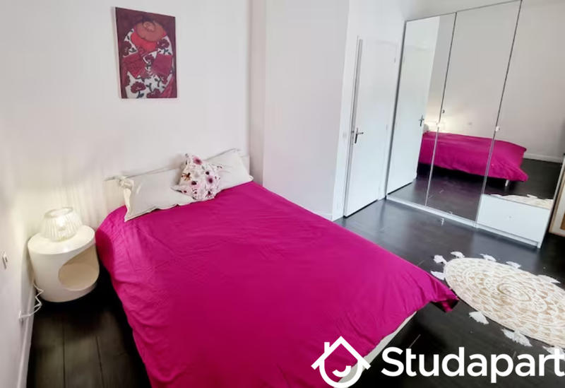 Chambre - 11 m² - 1 pièce