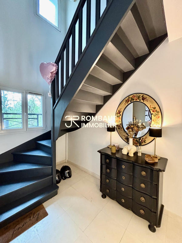 Maison - 183 m² - 7 pièces