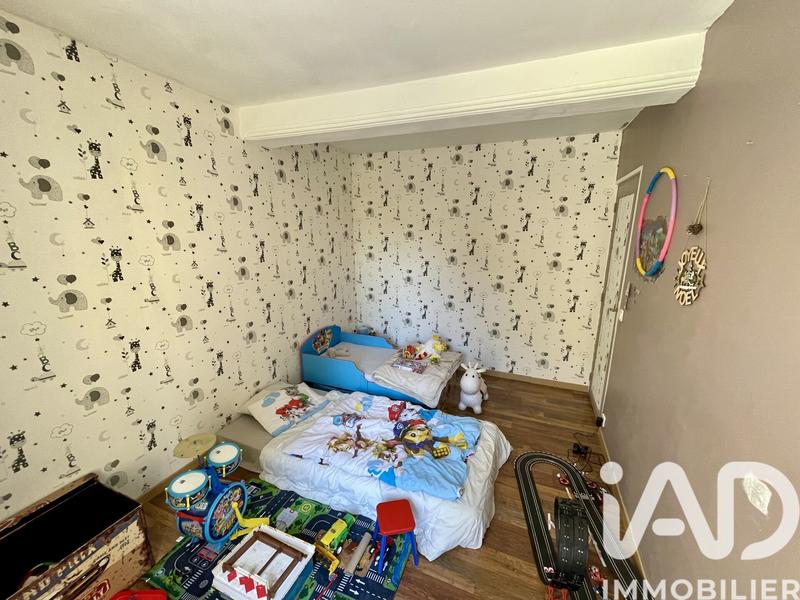 Maison - 220 m² - 8 pièces