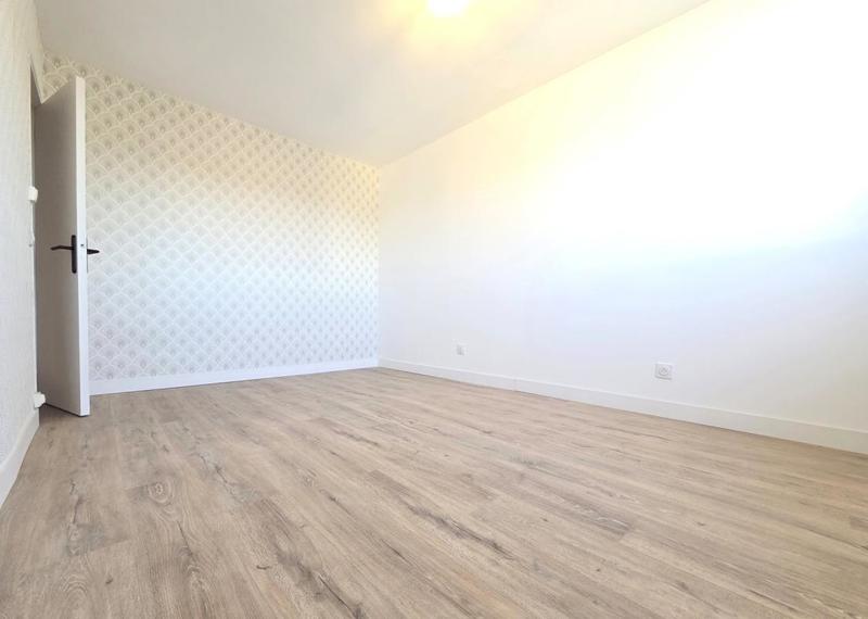 Maison - 111 m² - 4 pièces