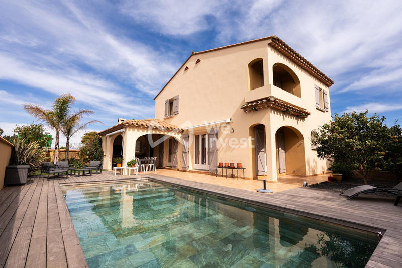 Maison - 291 m² - 10 pièces