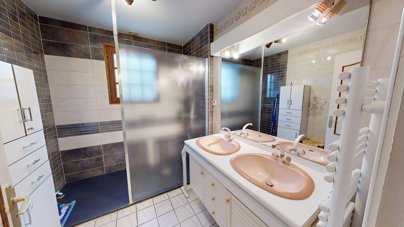 Maison - 122 m² - 4 pièces