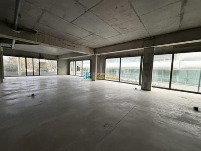 Local commercial - 218 m²