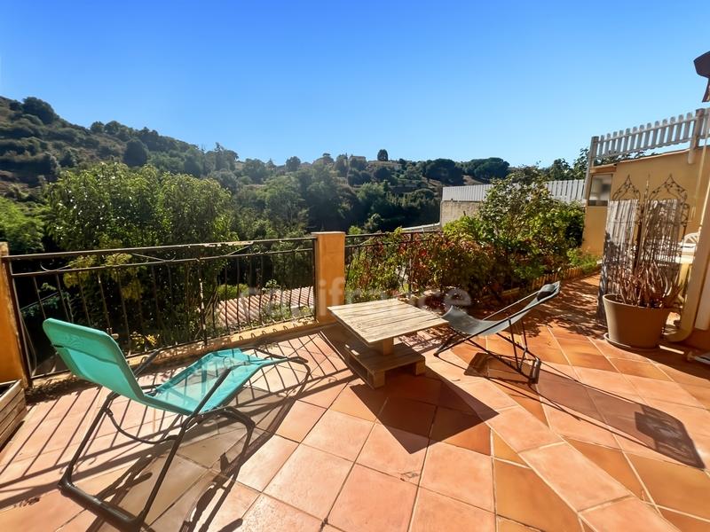 Maison - 80 m² - 5 pièces