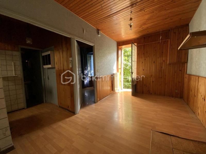 Maison ancienne - 674 m² - 8 pièces