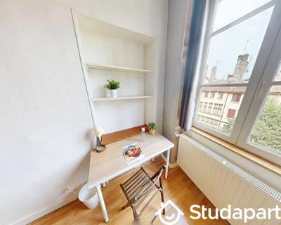 Chambre - 70 m² - 1 pièce
