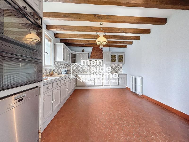 Maison - 250 m² - 7 pièces