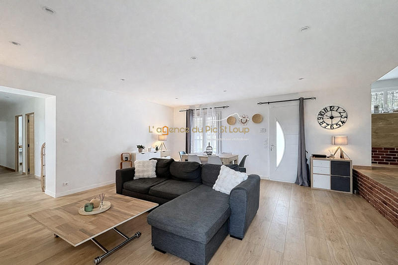 Villa - 182 m² - 8 pièces