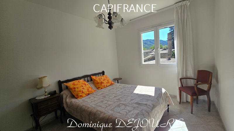 Maison - 180 m² - 6 pièces