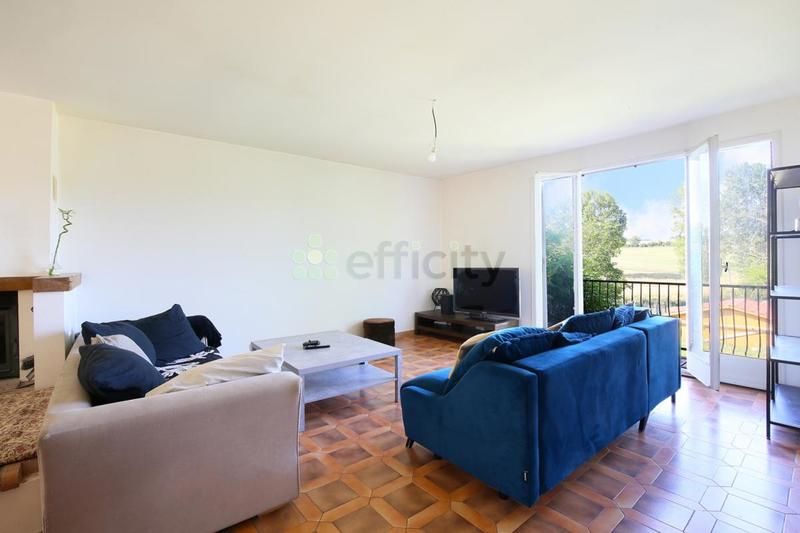 Maison - 93 m² - 5 pièces