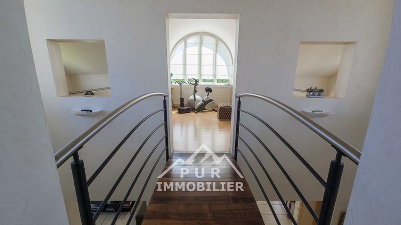 Maison - 206 m² - 6 pièces