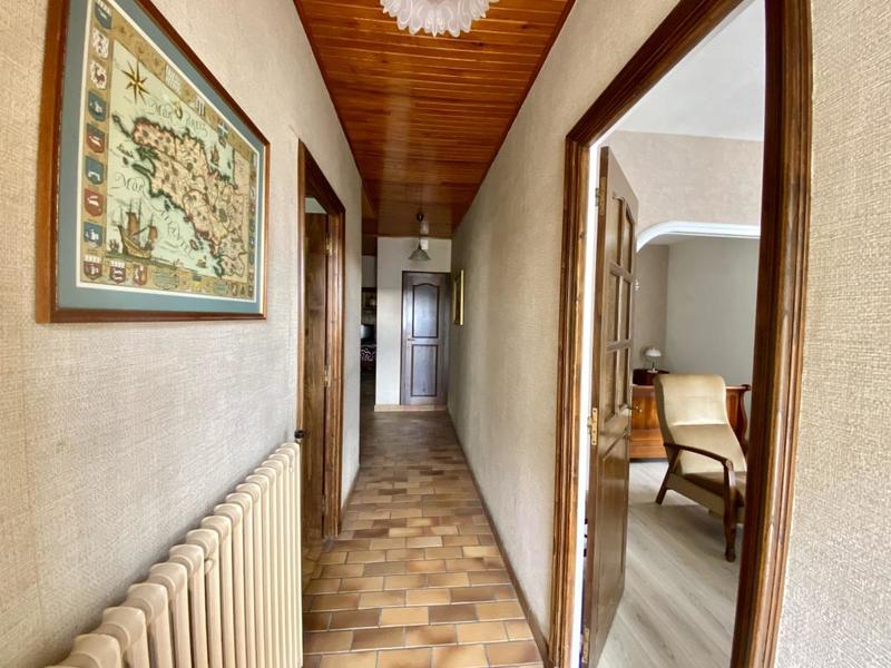 Maison - 300 m² - 13 pièces