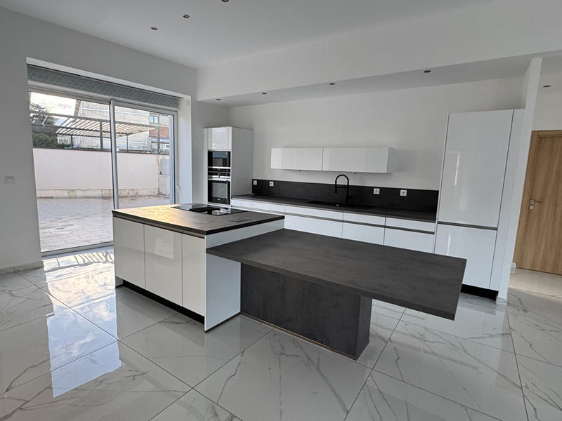 Appartement - 122 m² - 5 pièces