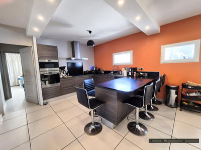 Villa - 185 m² - 7 pièces