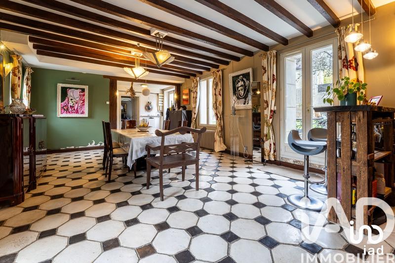 Maison - 280 m² - 13 pièces