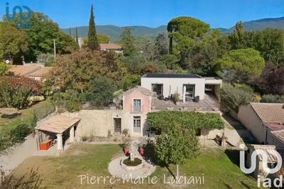 Maison - 200 m² - 5 pièces