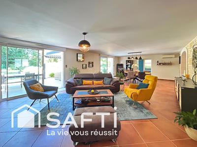 Maison - 223 m² - 8 pièces