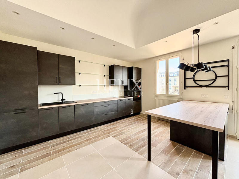 Appartement - 123 m² - 5 pièces