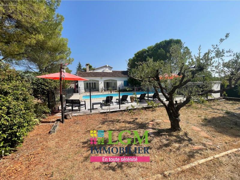 Villa - 222 m² - 7 pièces