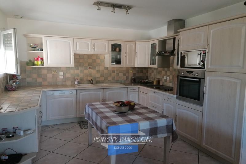 Maison - 92 m² - 5 pièces