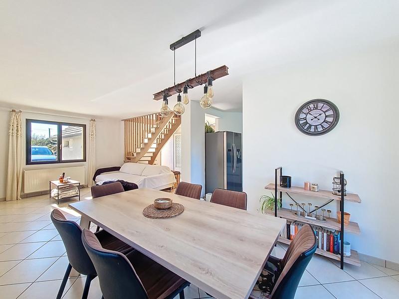 Maison - 140 m² - 8 pièces