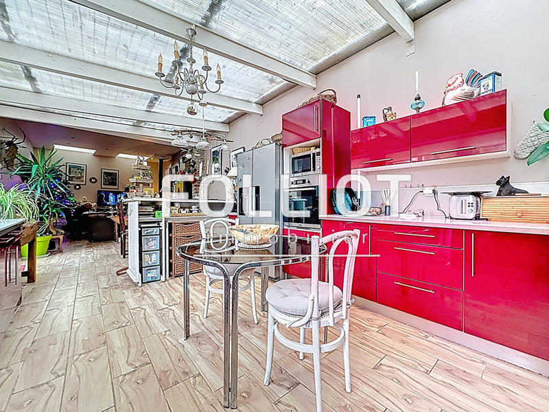 Maison - 140 m² - 6 pièces