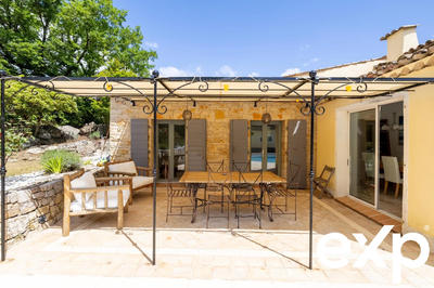 Villa - 256 m² - 8 pièces