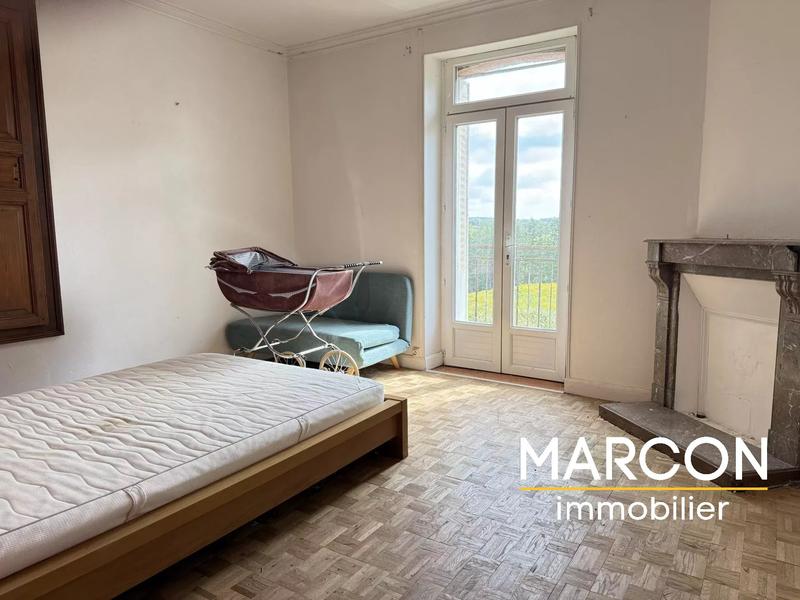 Maison de village - 185 m² - 9 pièces