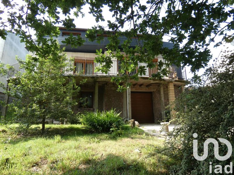 Maison de ville - 180 m² - 10 pièces