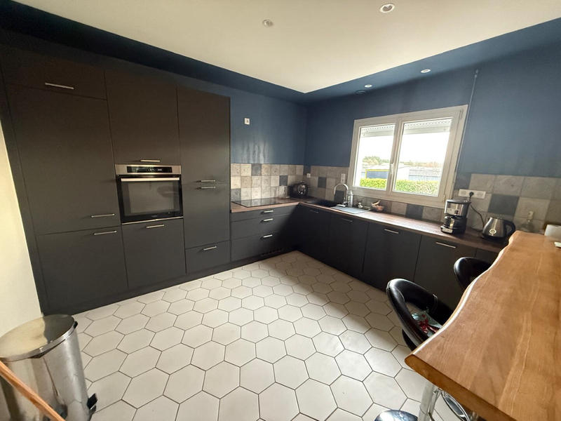 Maison - 143 m² - 7 pièces