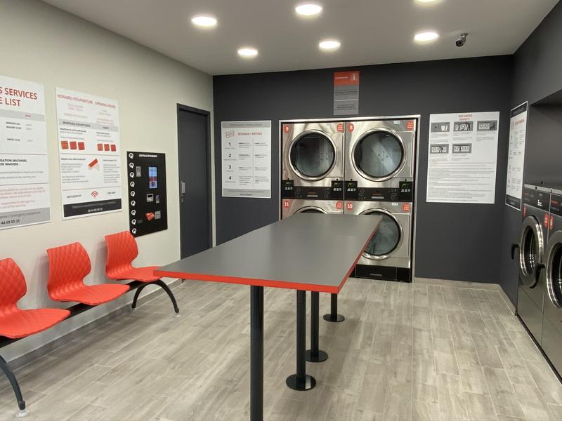 Laverie Speed Queen Ecully