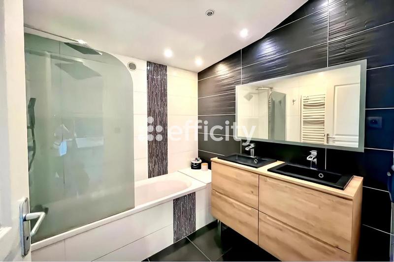 Appartement - 70 m² - 3 pièces