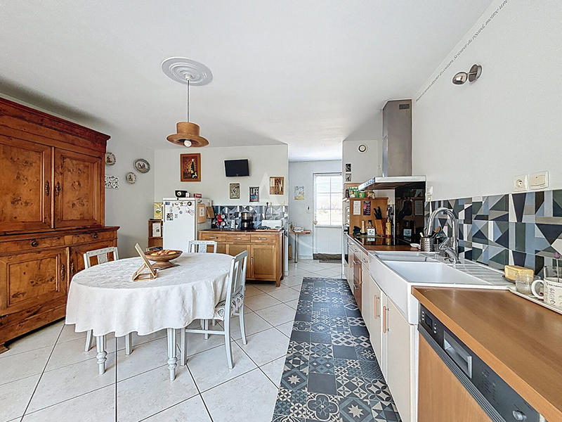 Maison - 174 m² - 6 pièces