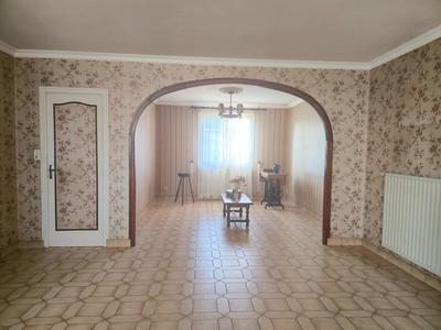 Maison - 123 m² - 7 pièces