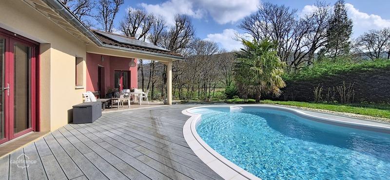 Maison - 182 m² - 7 pièces