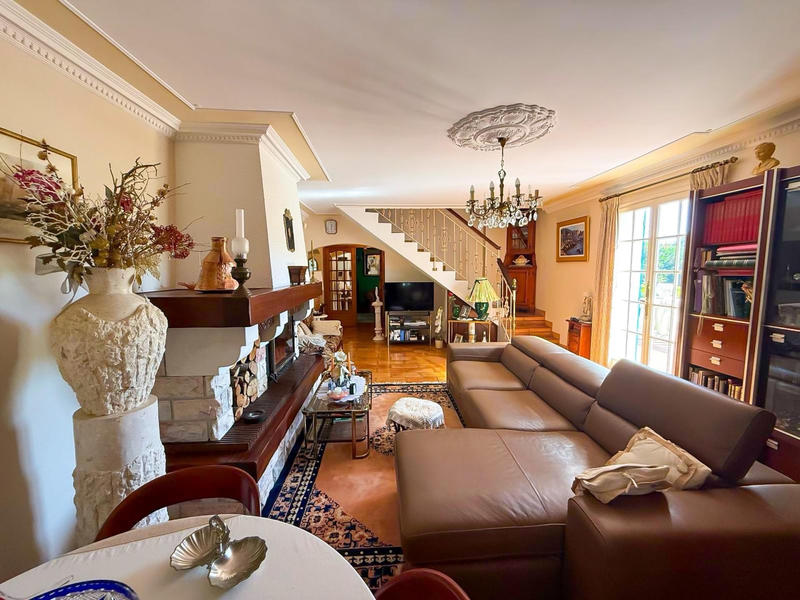 Maison - 158 m² - 6 pièces