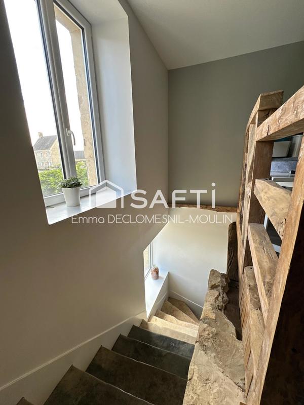 Maison - 360 m² - 10 pièces