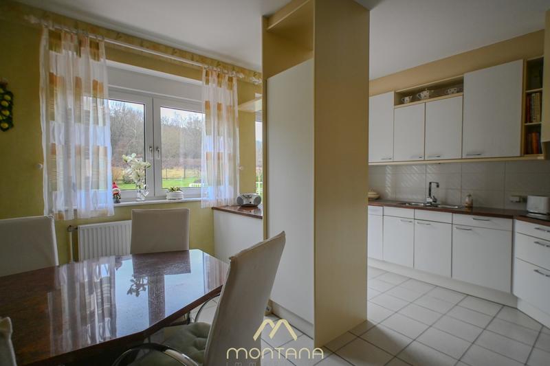 Maison - 216 m² - 9 pièces