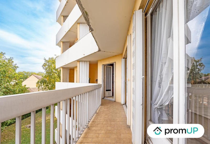 Appartement - 90 m² - 5 pièces