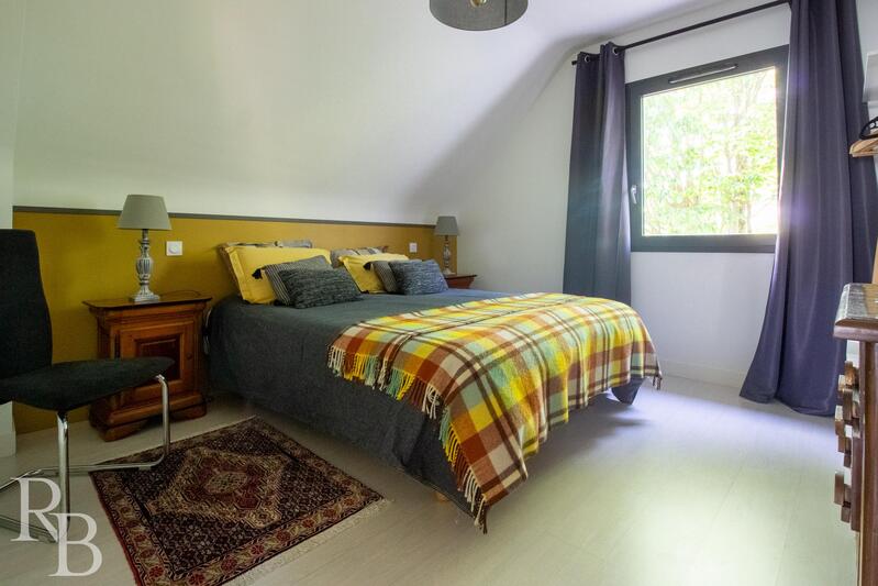 Maison - 203 m² - 5 pièces