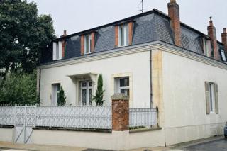 Maison - 260 m² - 7 pièces